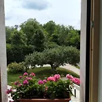 Bed and Breakfast Antico Melo 3*