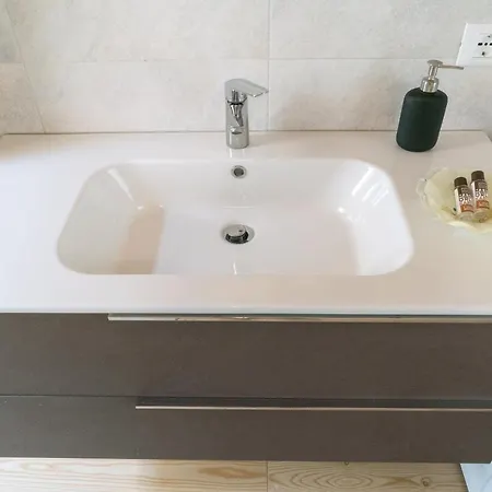 לינה וארוחת בוקר Antico Melo 3*